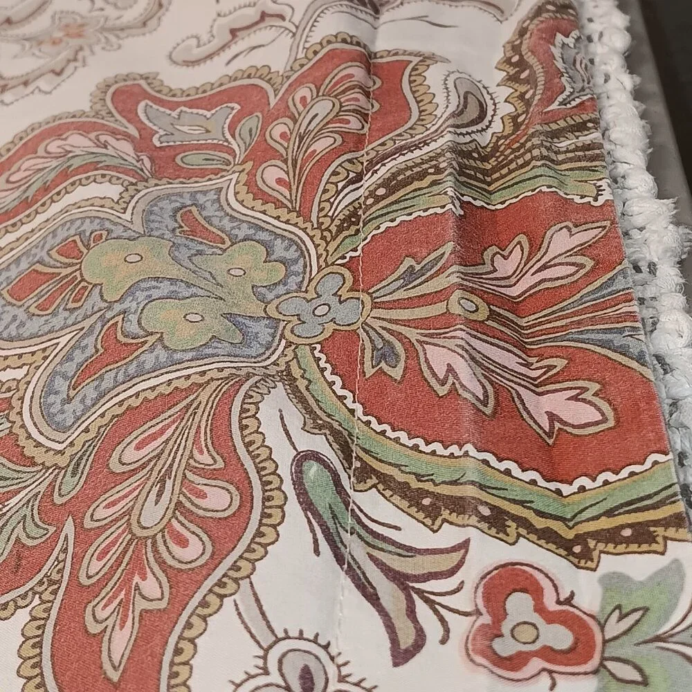 Pottery Barn 'Charlie Paisley' flange border pair of pillowcases Standard size